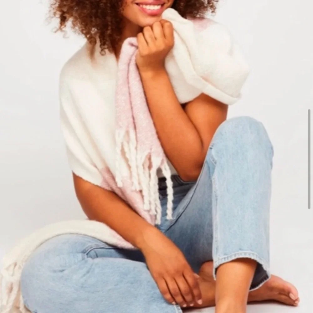 Gentle Fawn Huntington Scarf in Pastel Pink and Cream. New!